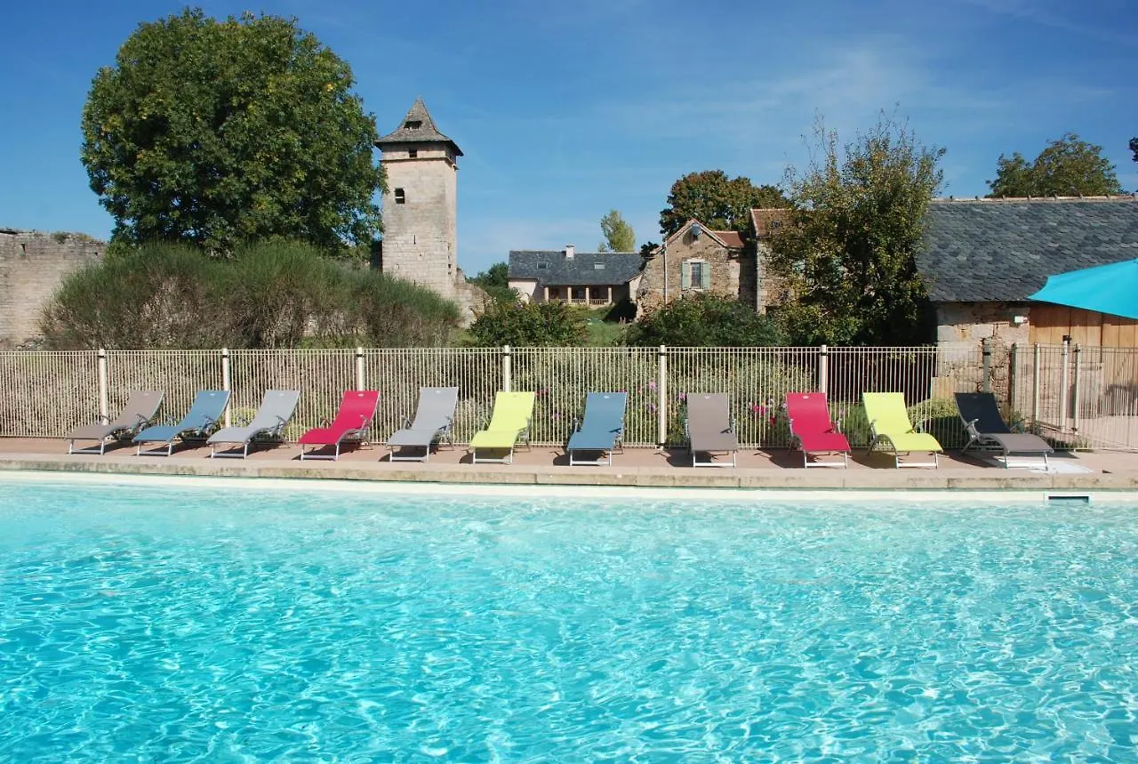 Le Chateau De Pervinquieres Ginals